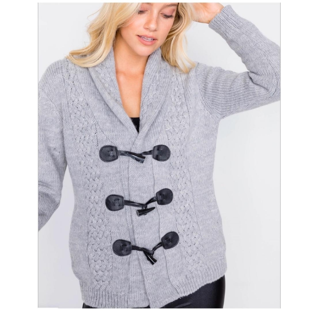 🎀HP🎀Cozy Chic Gray Mix Knit Front Buckle Sweater - Picture 5 of 7